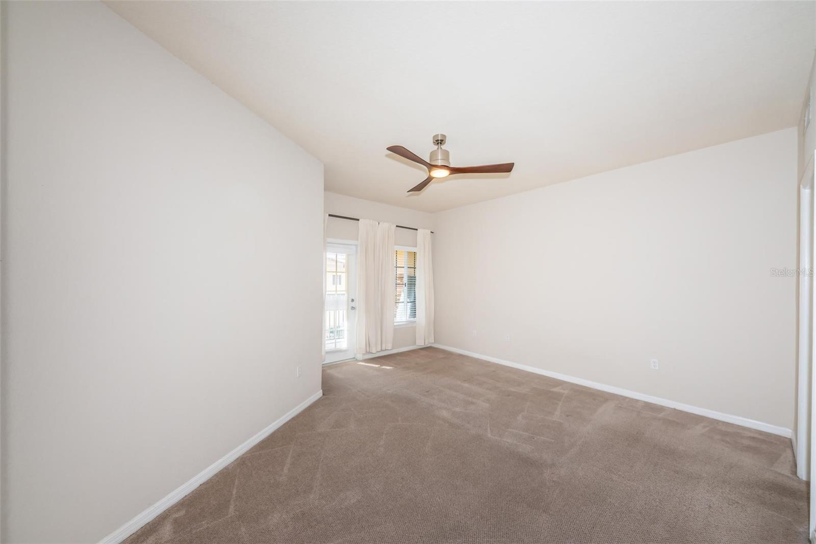 5215 BEACH BREEZE CT #5215