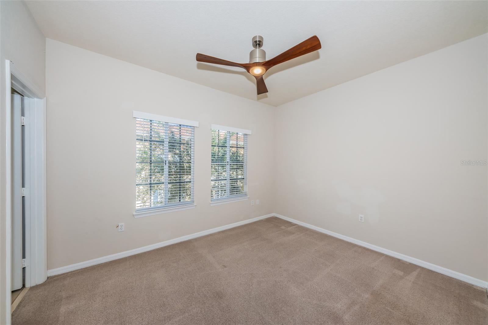 5215 BEACH BREEZE CT #5215