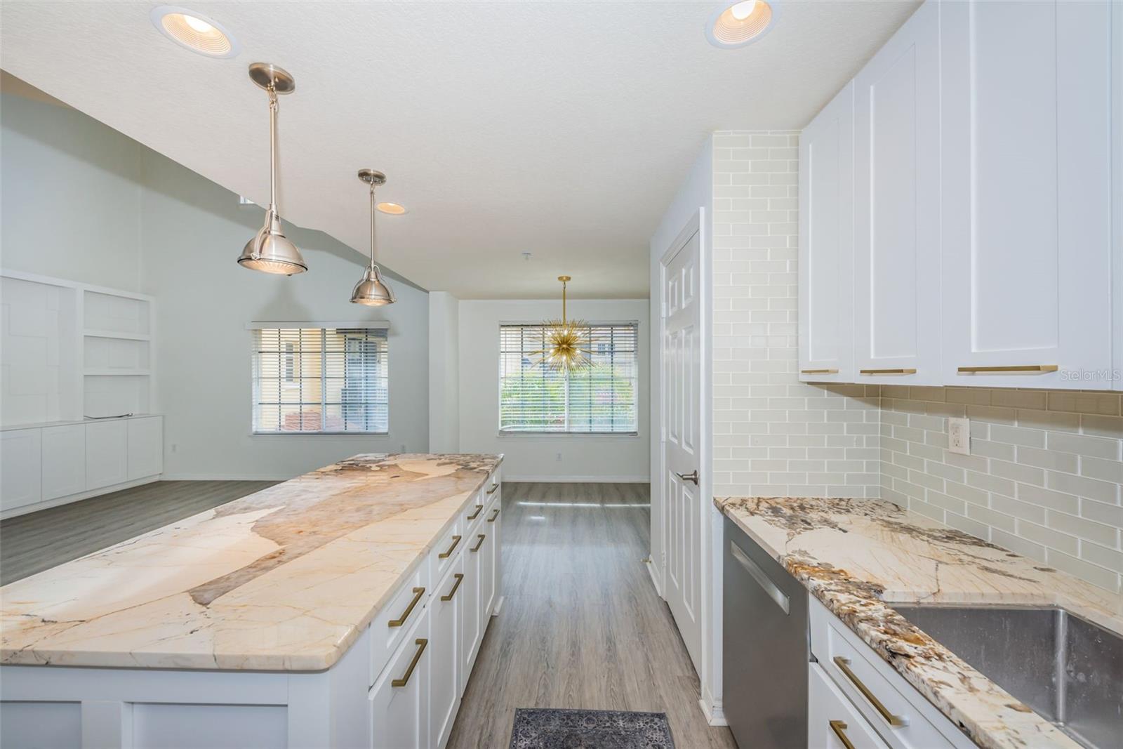 5215 BEACH BREEZE CT #5215