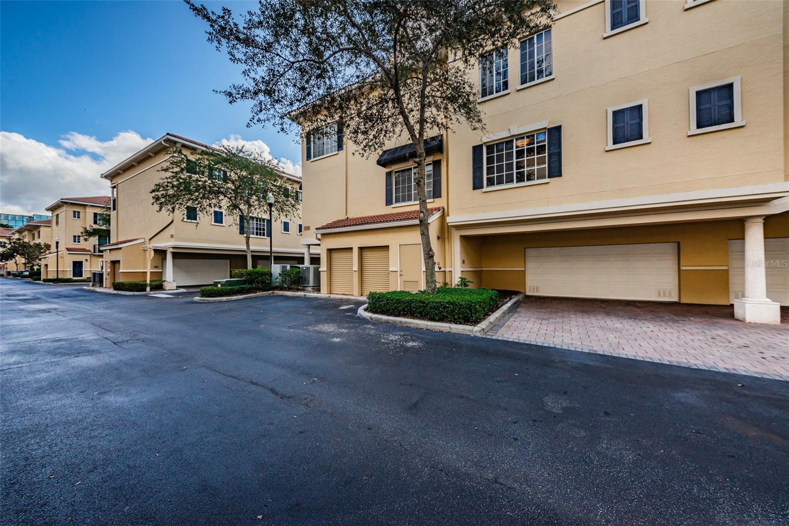 5215 BEACH BREEZE CT #5215