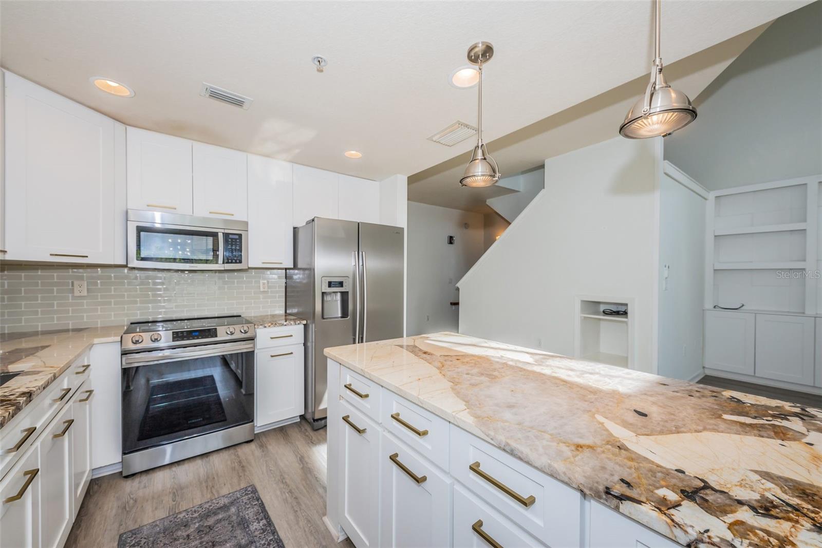 5215 BEACH BREEZE CT #5215