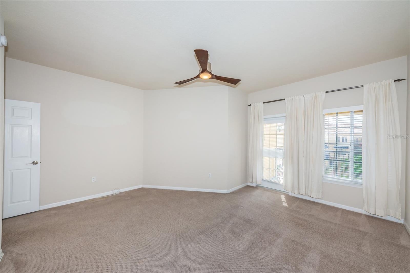 5215 BEACH BREEZE CT #5215