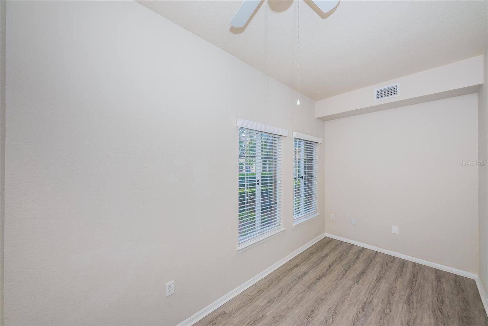 5215 BEACH BREEZE CT #5215