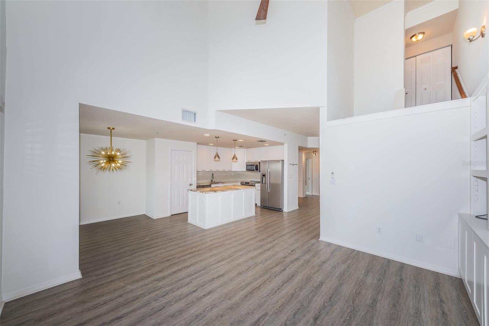 5215 BEACH BREEZE CT #5215