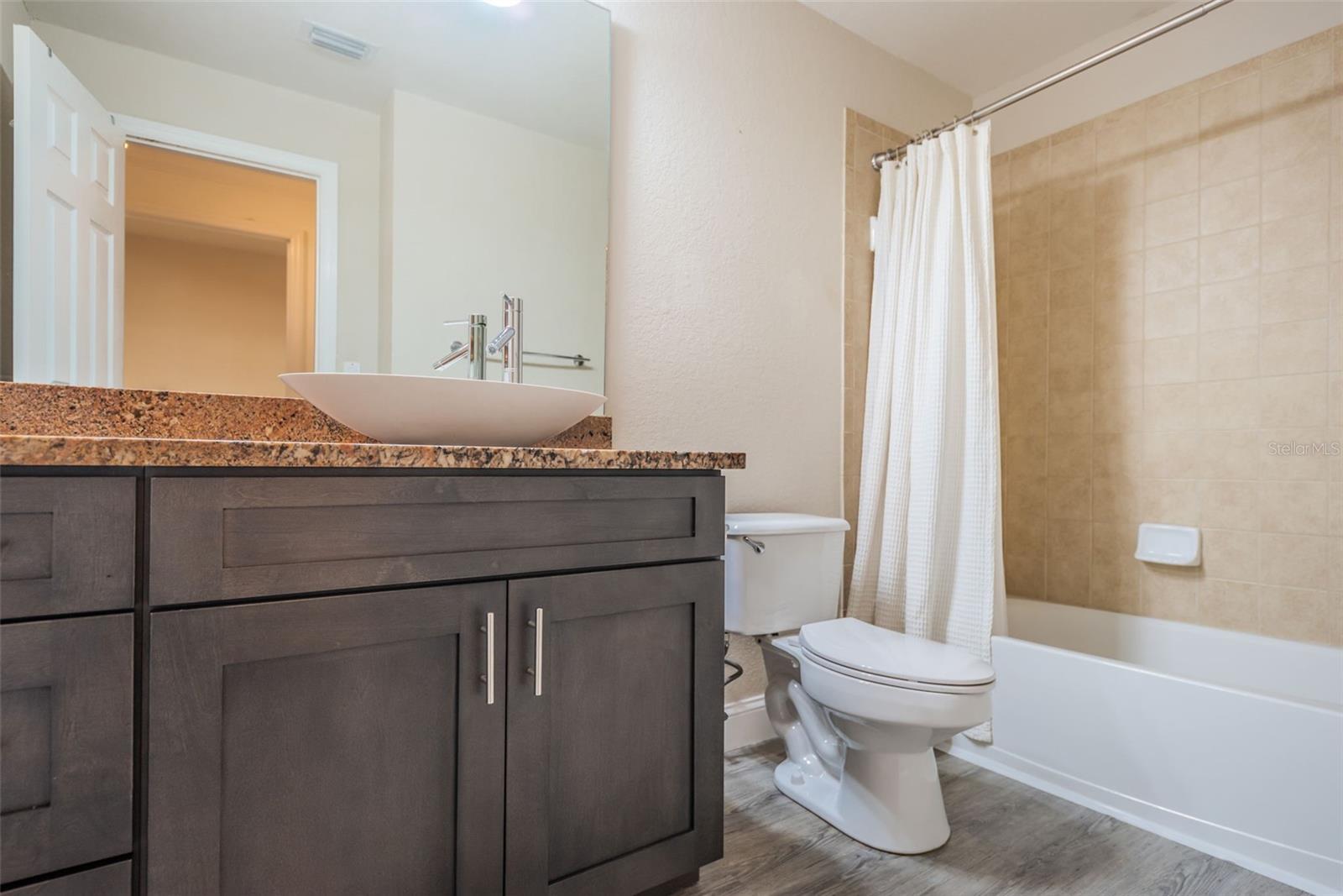 5215 BEACH BREEZE CT #5215