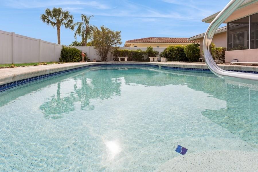 2146 WATERSIDE DR
