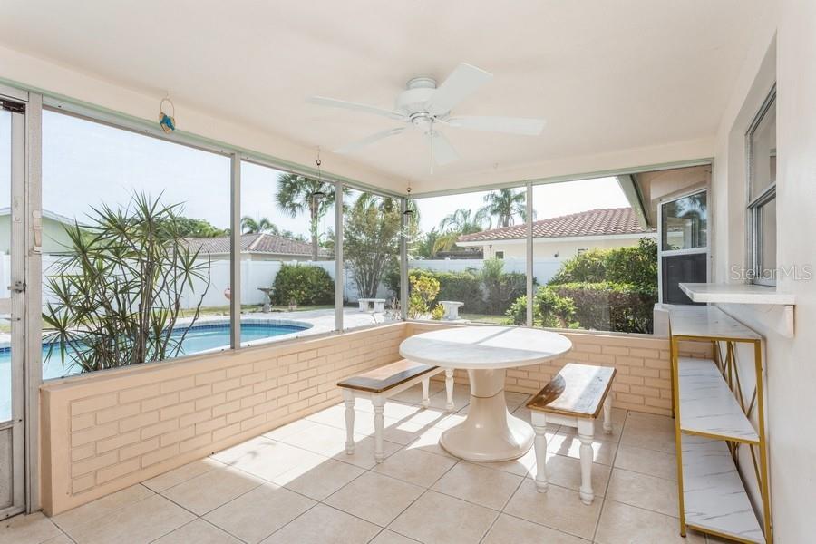 2146 WATERSIDE DR