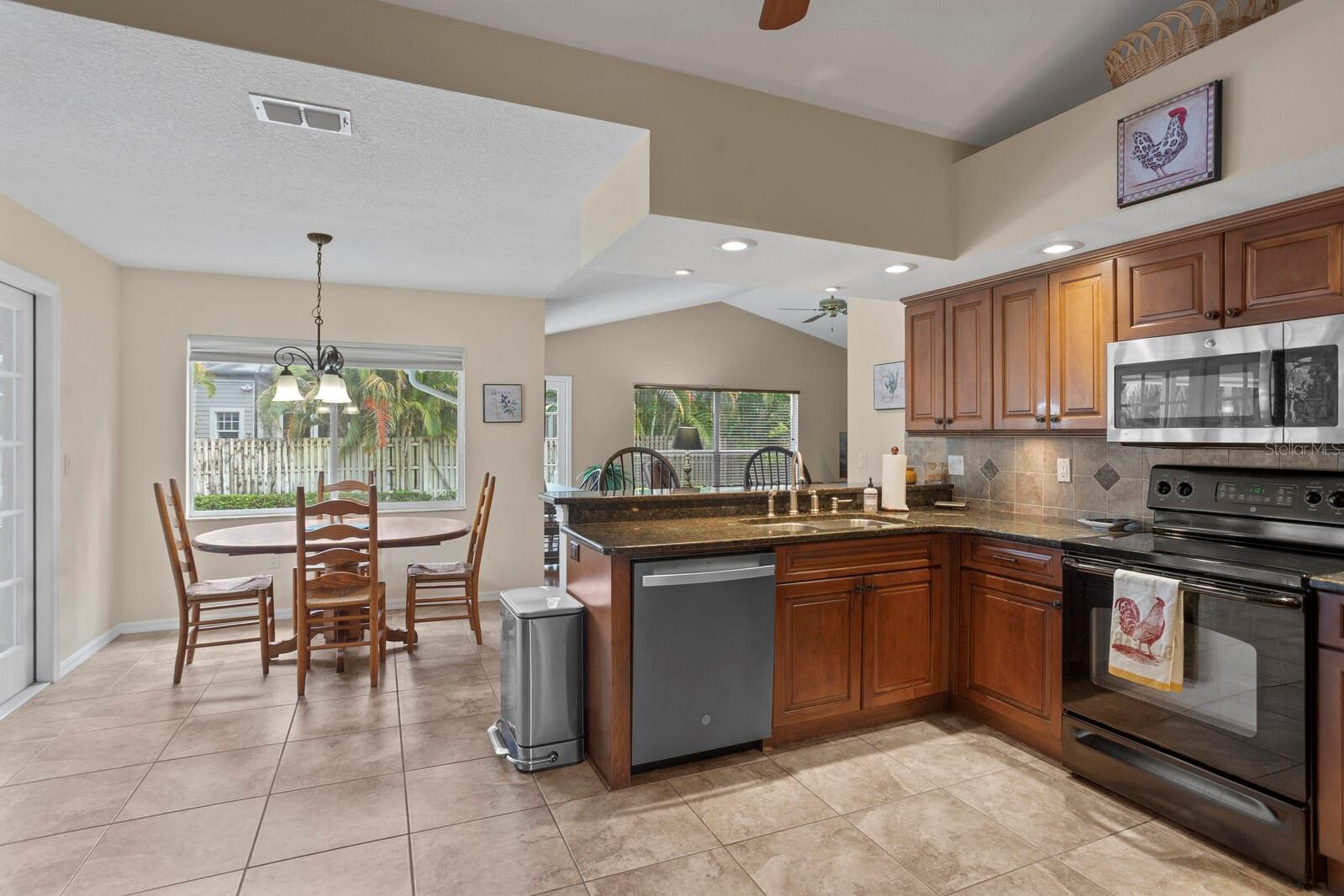 4311 W BEACH PARK DR