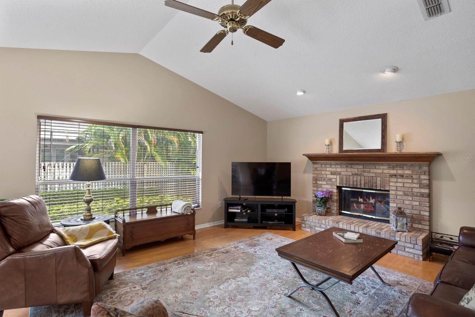 4311 W BEACH PARK DR