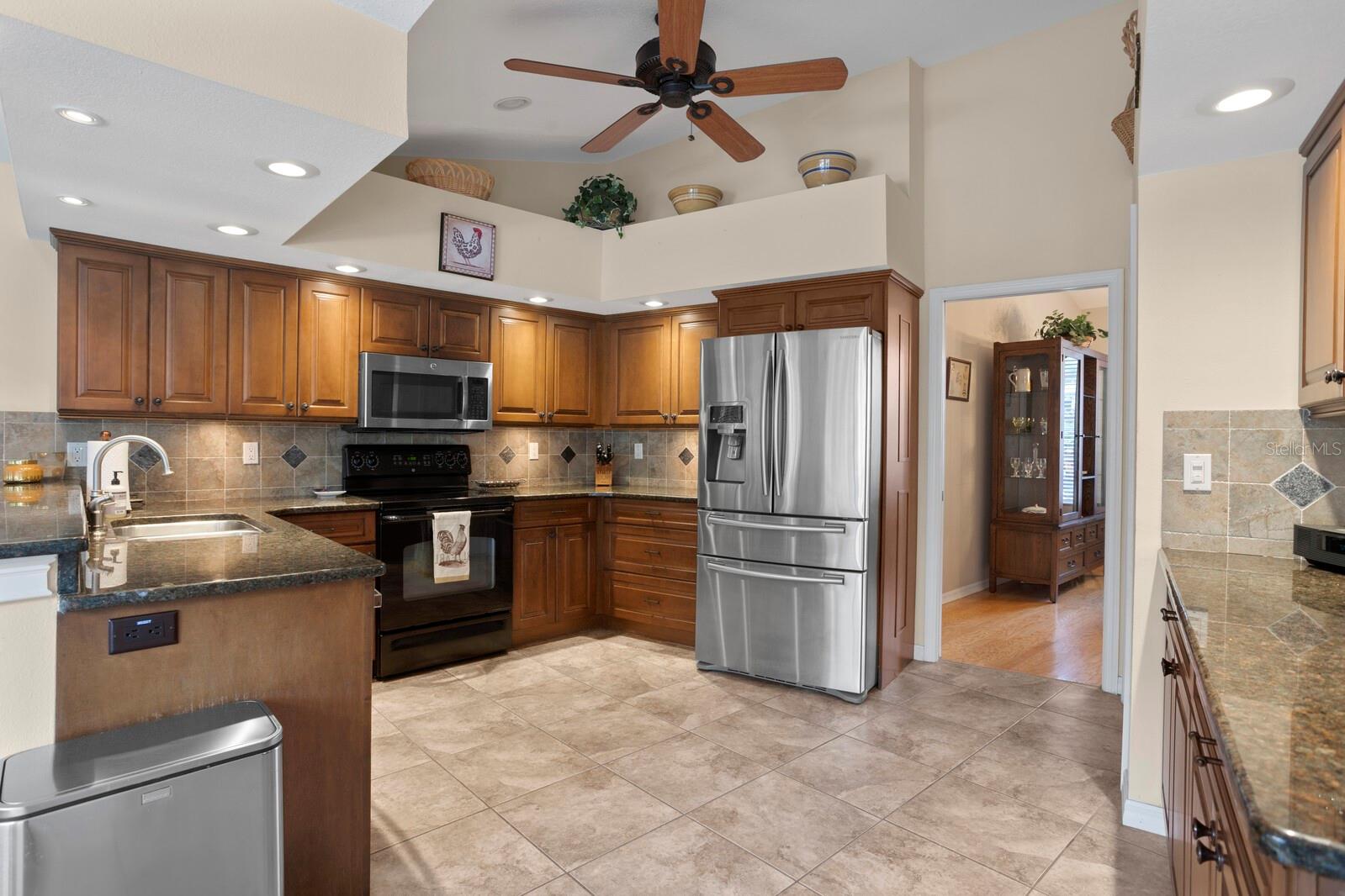 4311 W BEACH PARK DR