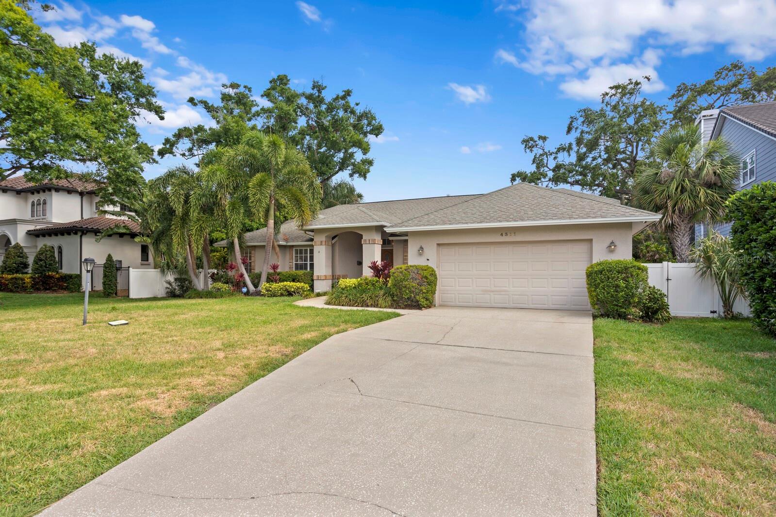 4311 W BEACH PARK DR