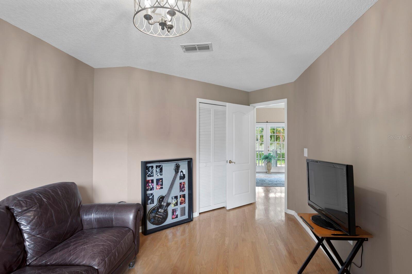 4311 W BEACH PARK DR