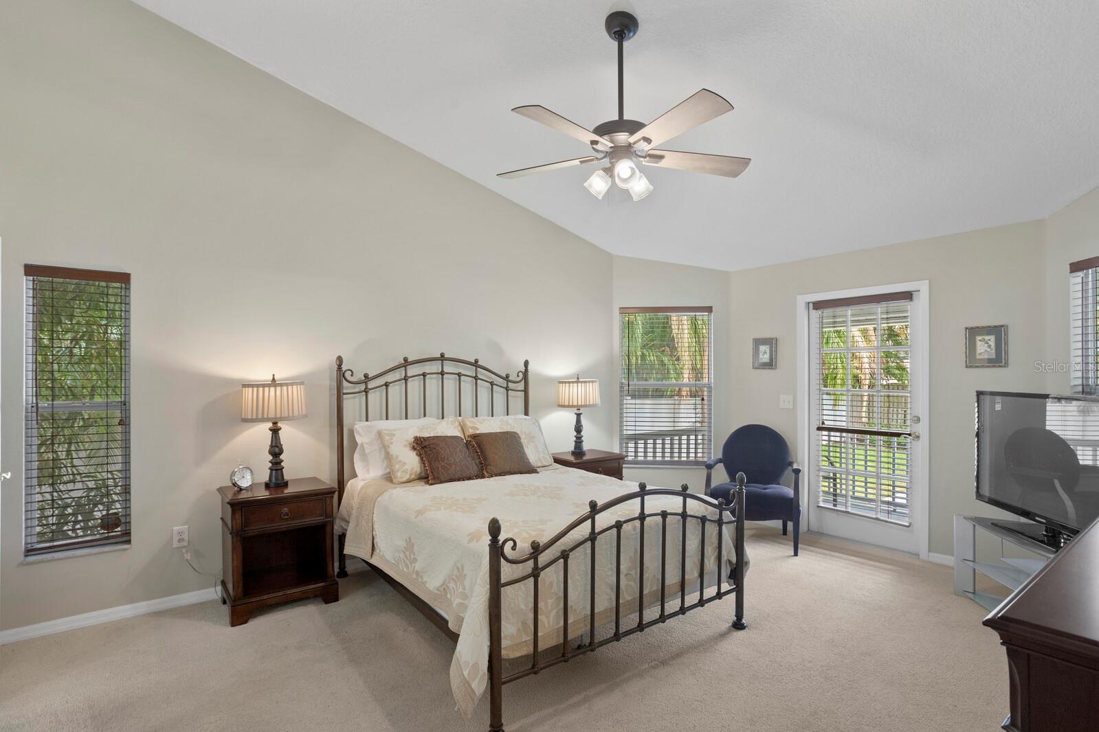 4311 W BEACH PARK DR