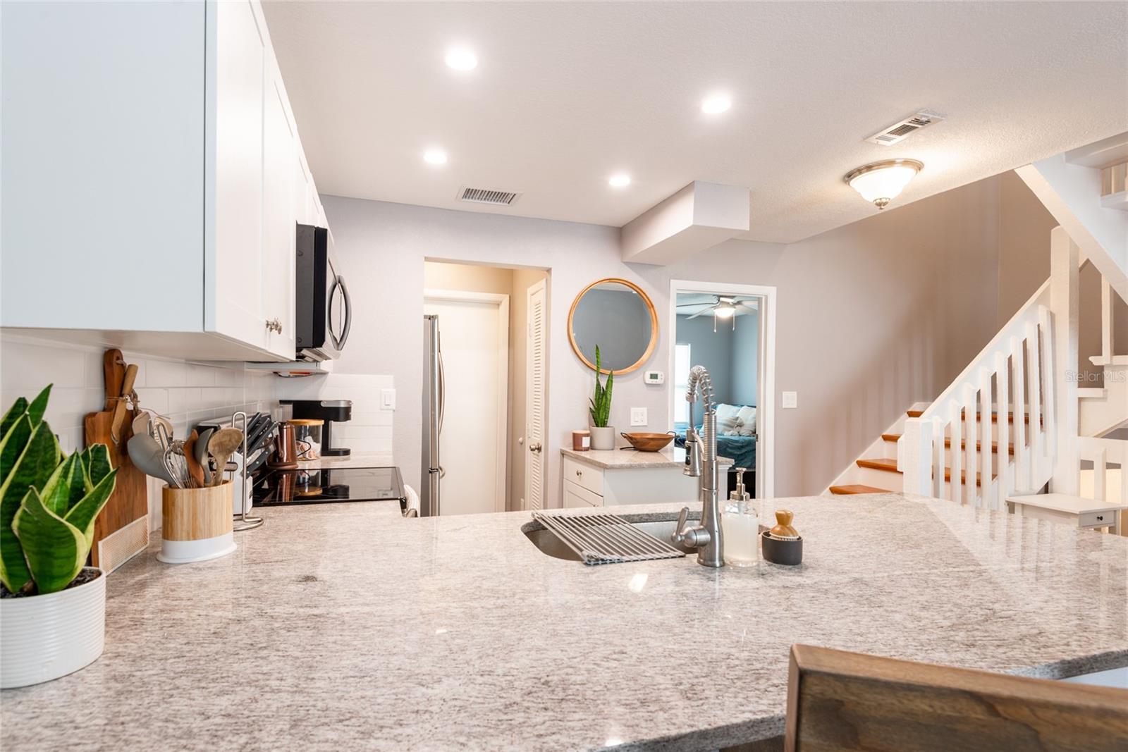 2643 ST JOSEPHS DR W