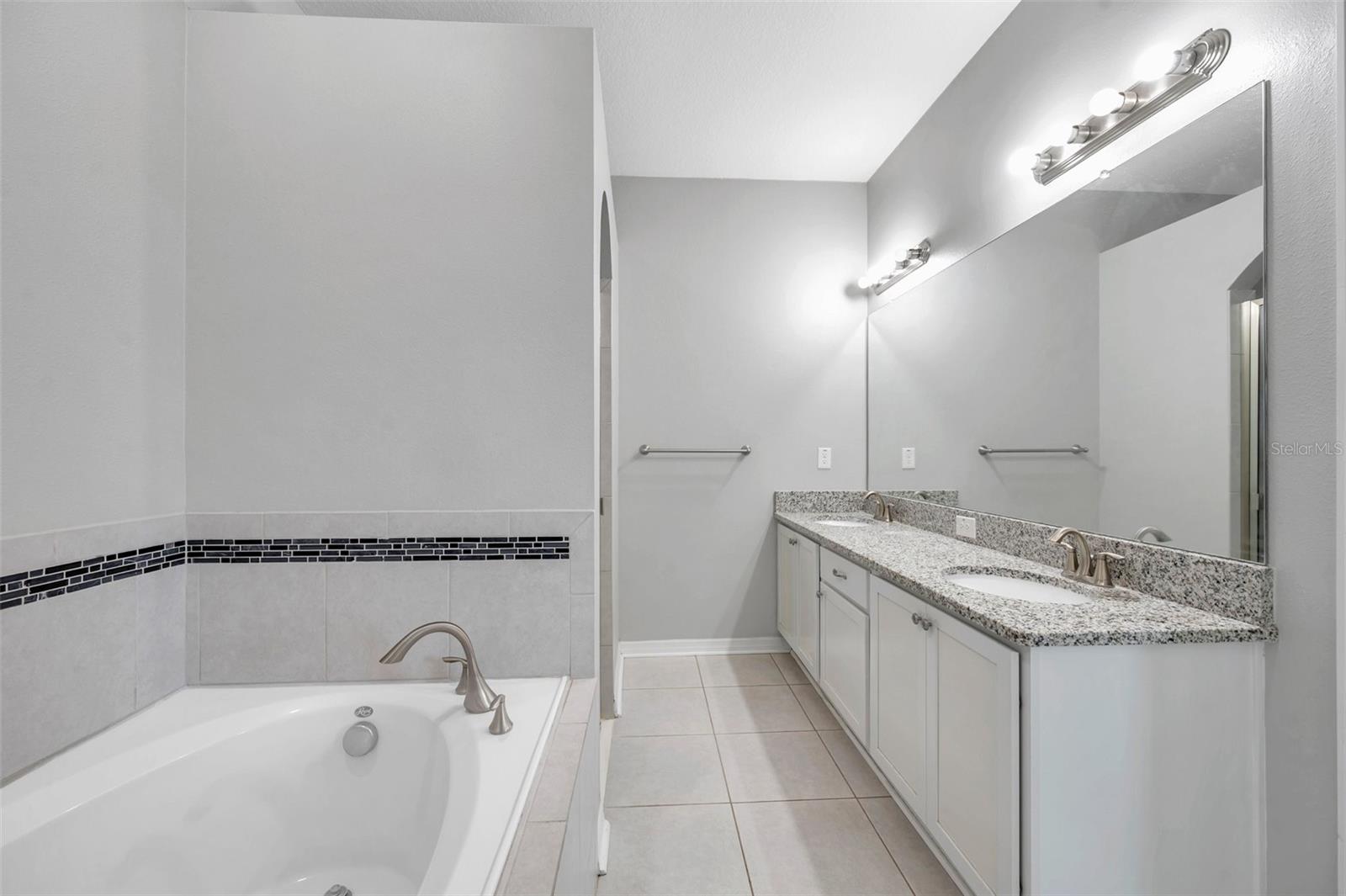 11878 THICKET WOOD DR