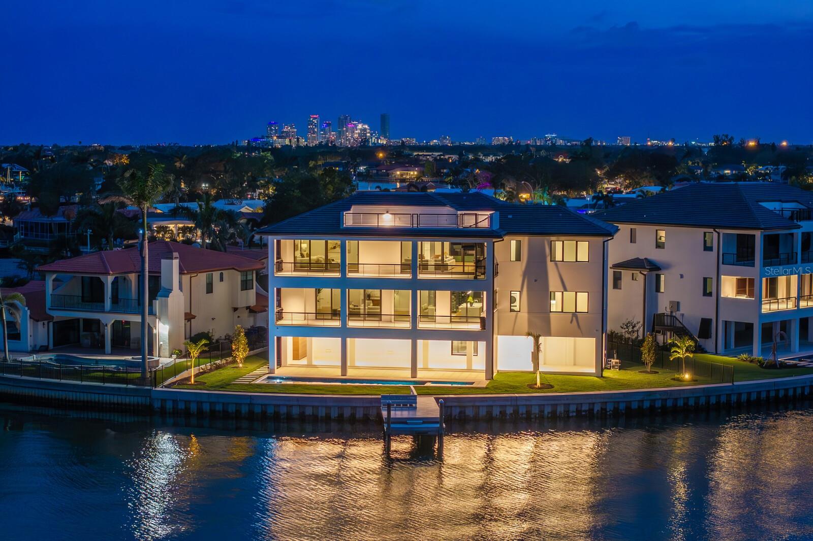 2087 MICHIGAN AVE NE