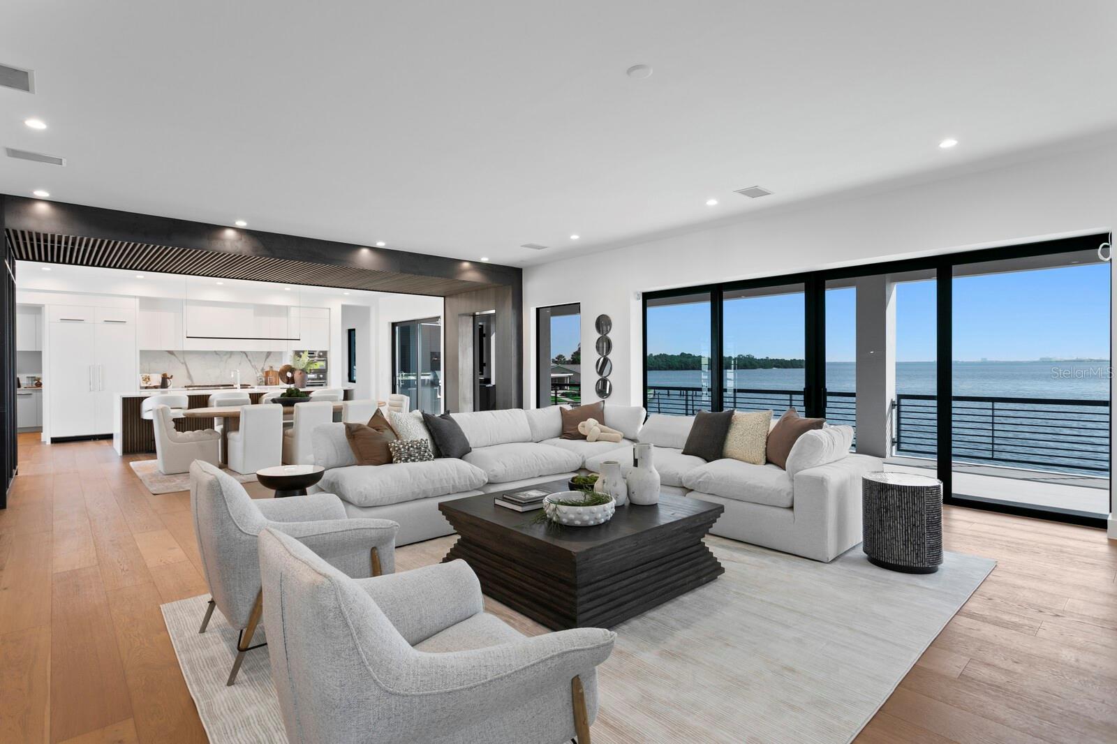 2087 MICHIGAN AVE NE