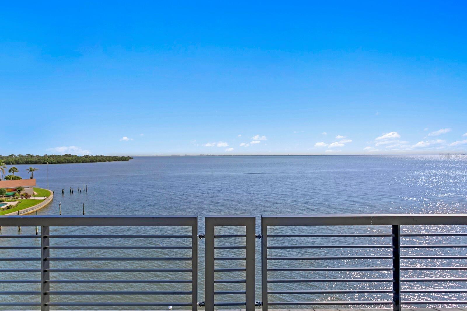 2087 MICHIGAN AVE NE