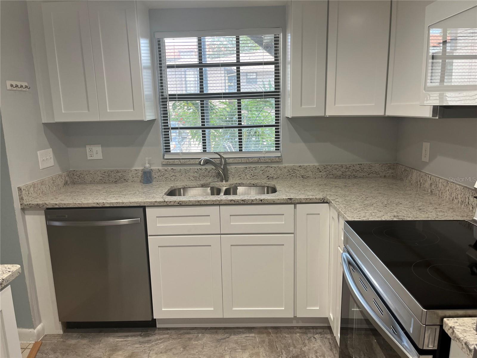 4008 ASHFORD GREEN PL #F101