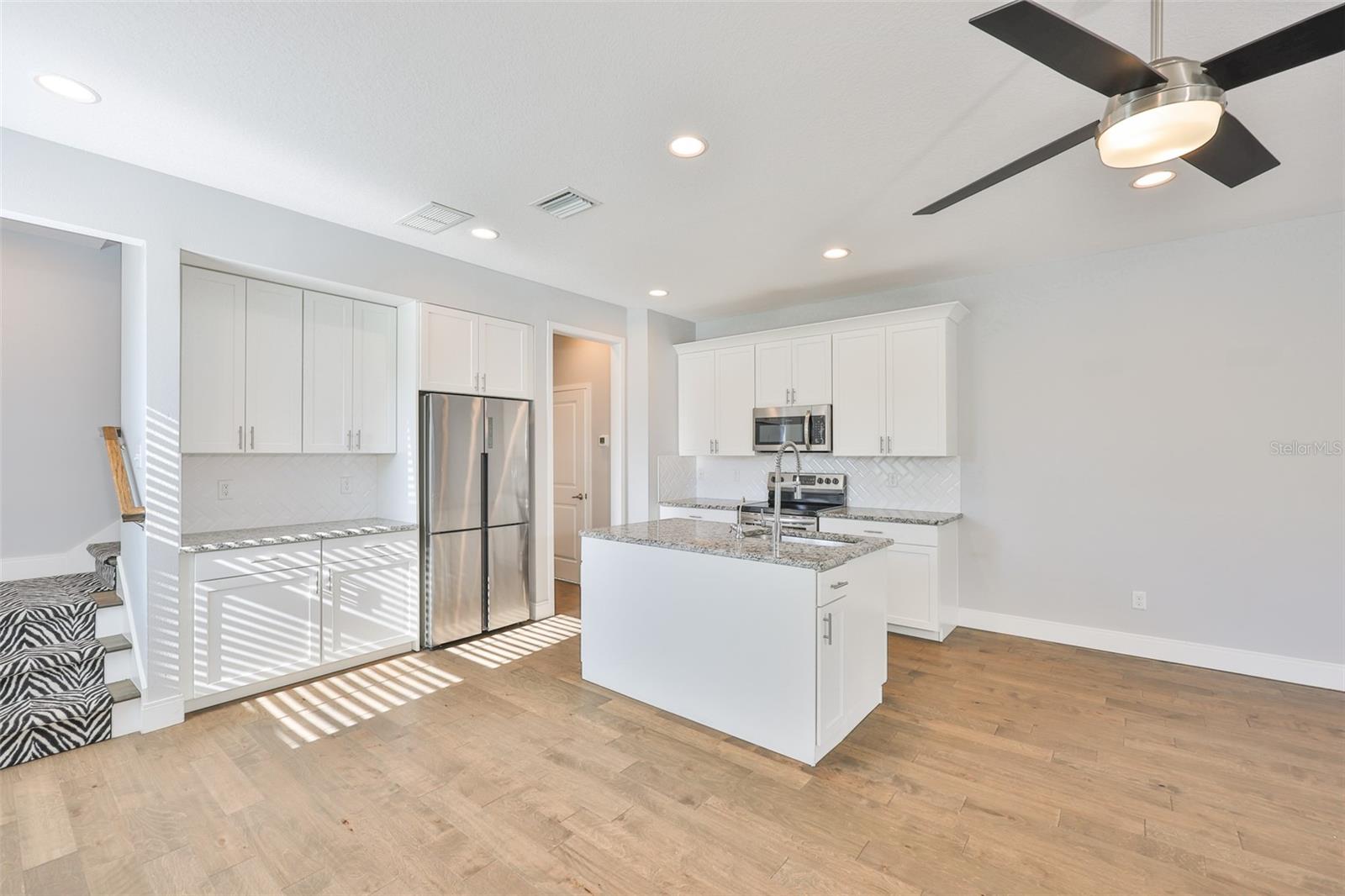 6619 S MANHATTAN AVE #1