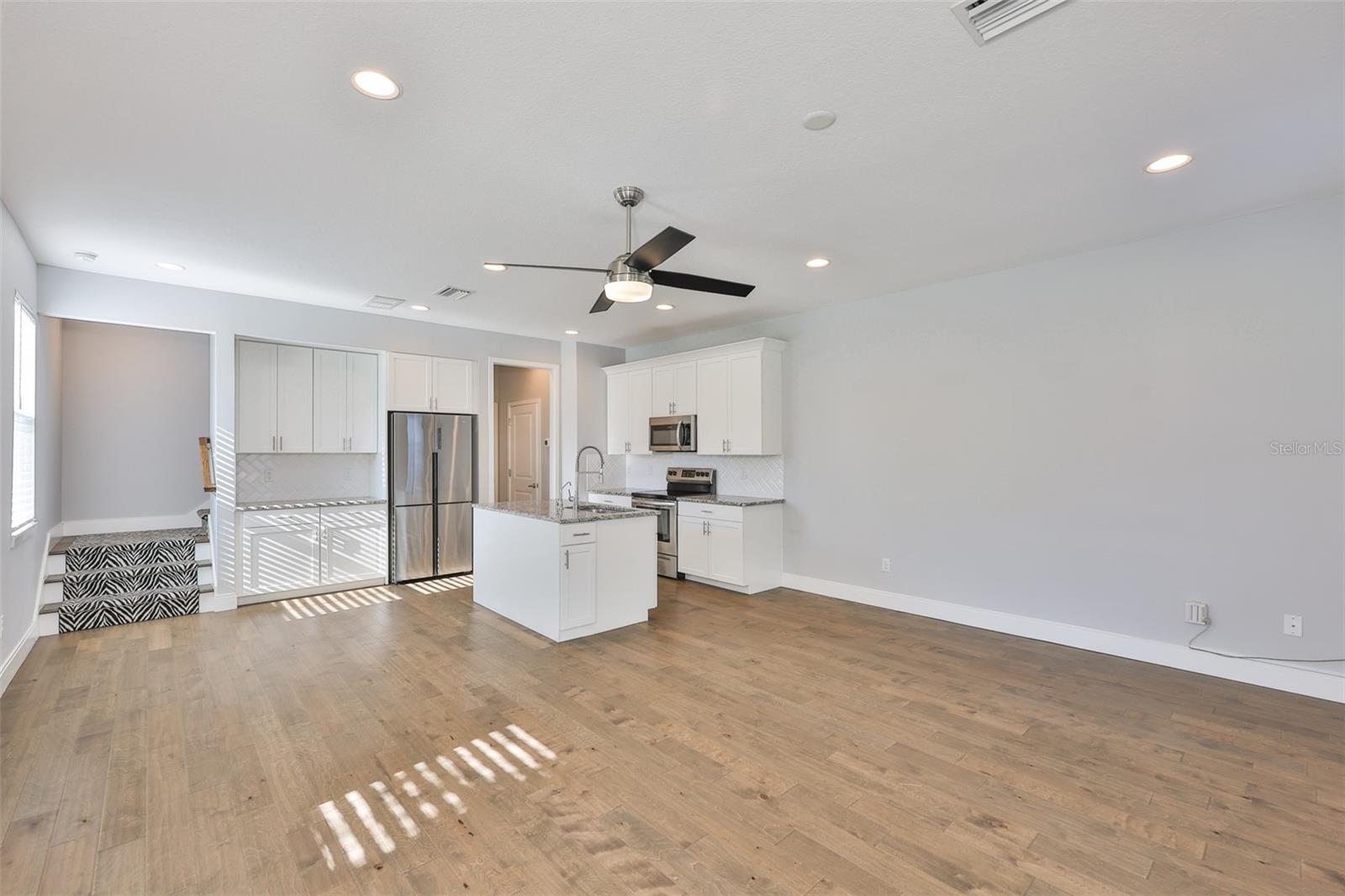 6619 S MANHATTAN AVE #1