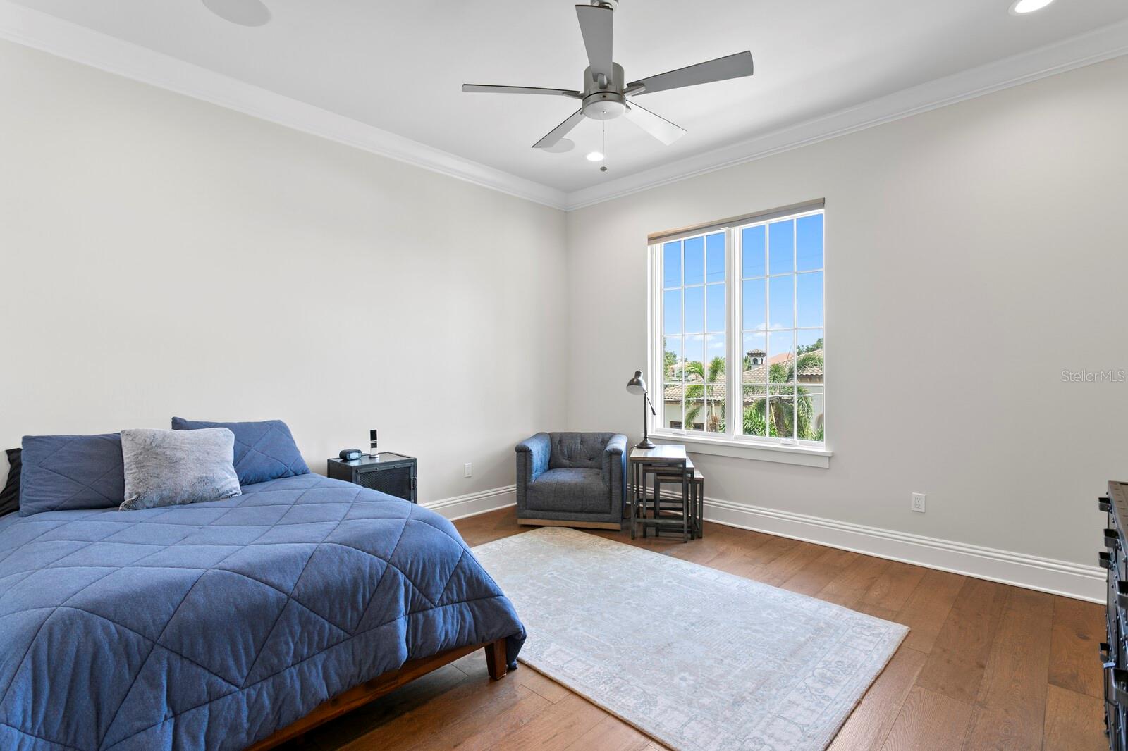 5110 W LONGFELLOW AVE