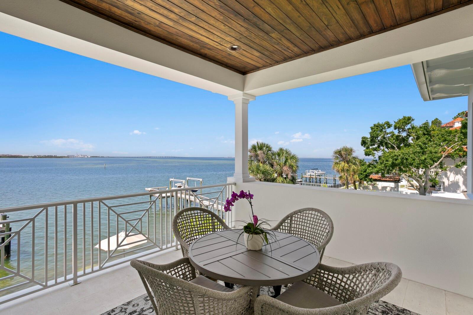 5110 W LONGFELLOW AVE