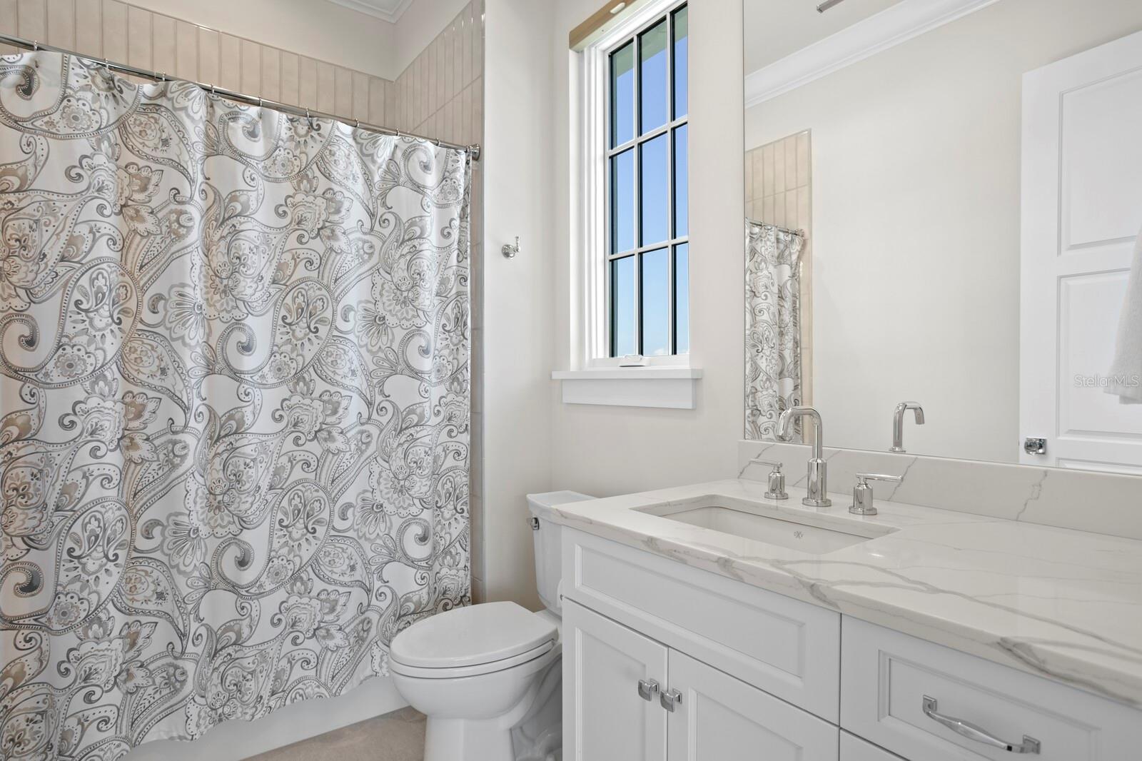 5110 W LONGFELLOW AVE