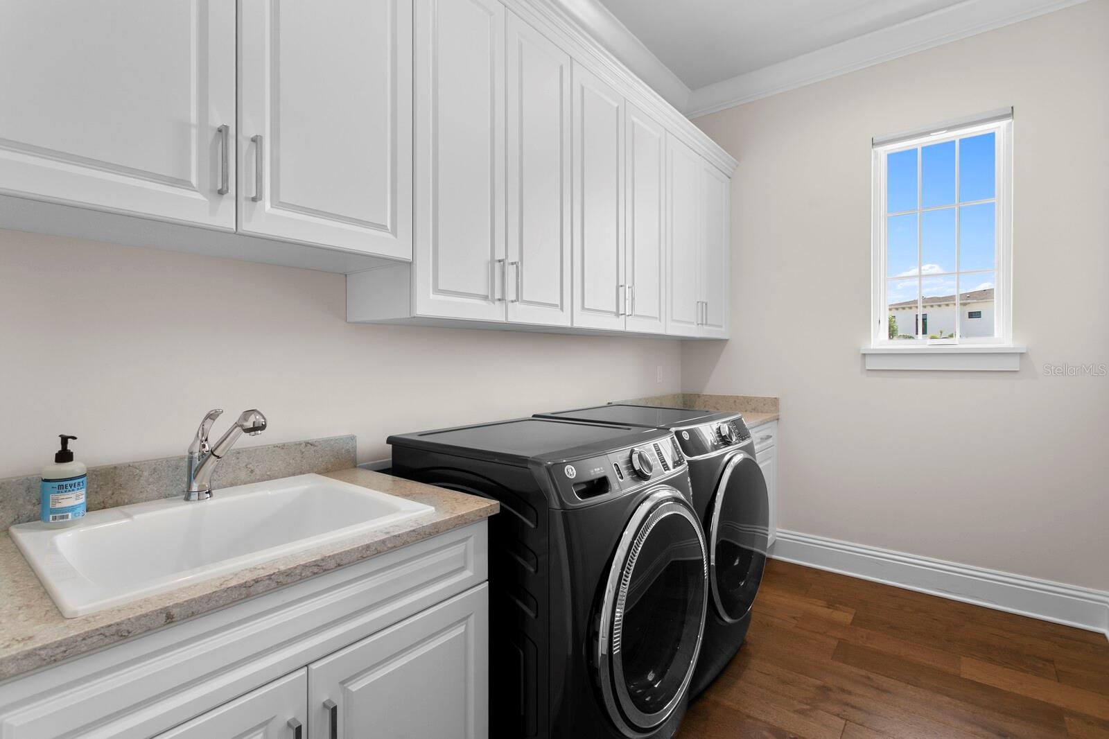 5110 W LONGFELLOW AVE