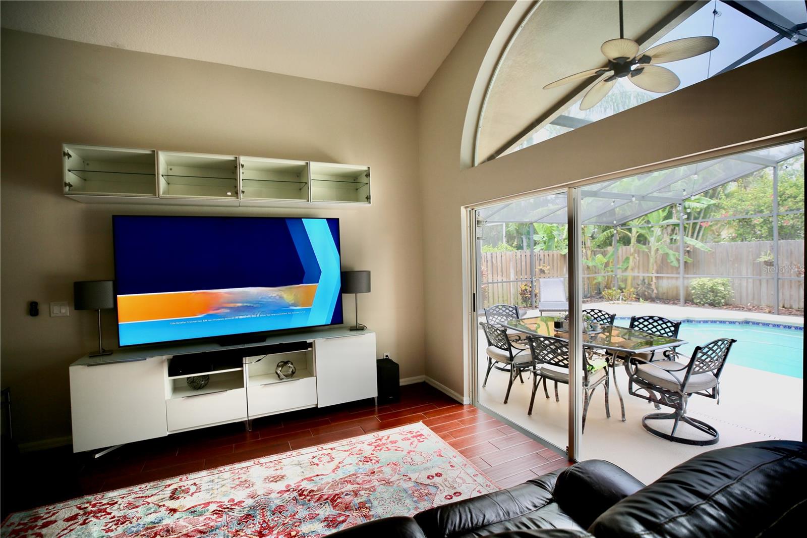 11821 EASTHAMPTON DR