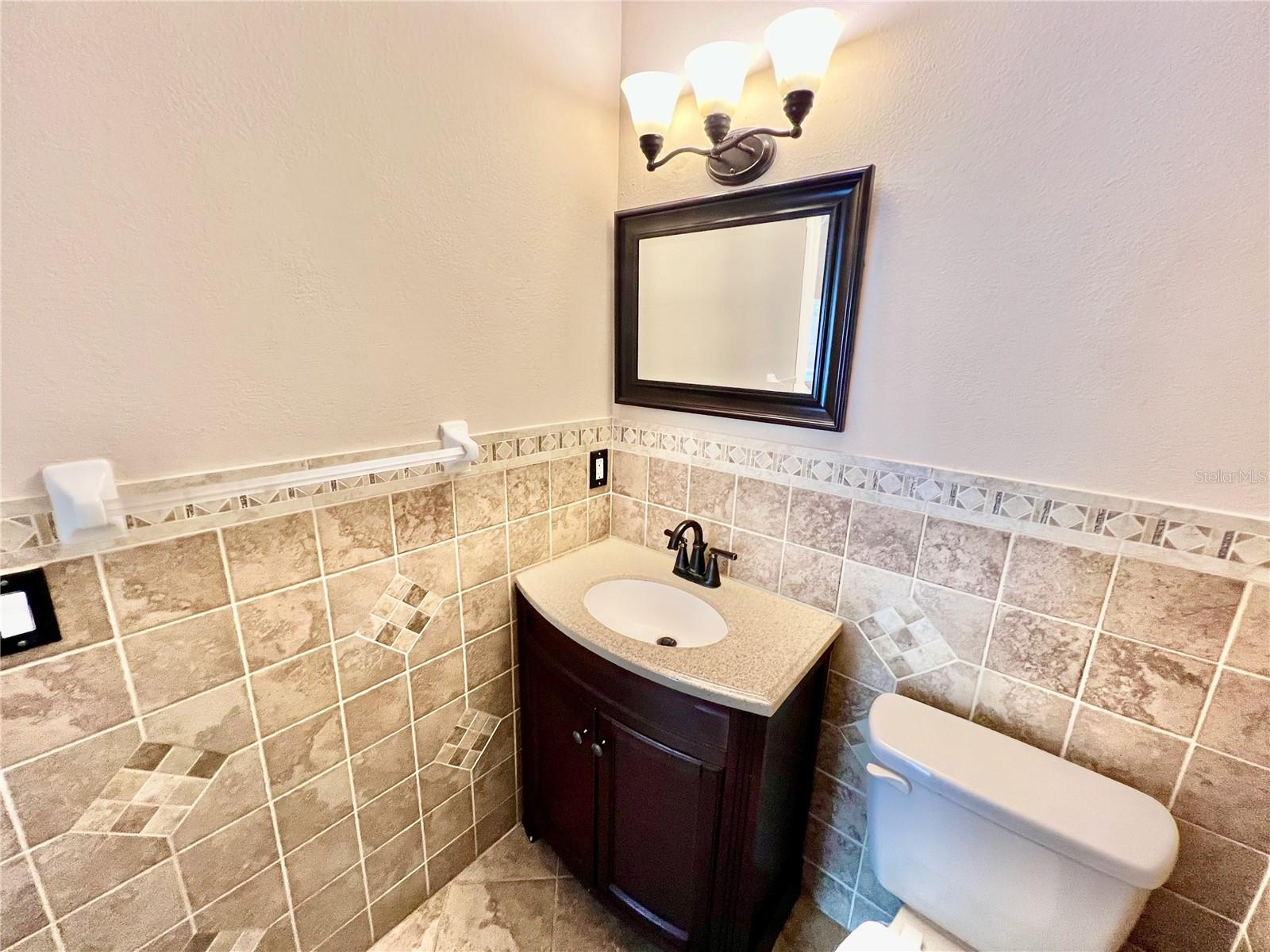 11821 EASTHAMPTON DR