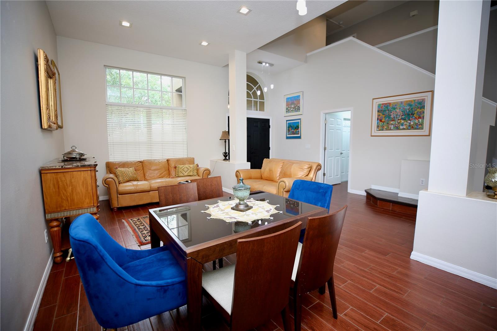 11821 EASTHAMPTON DR