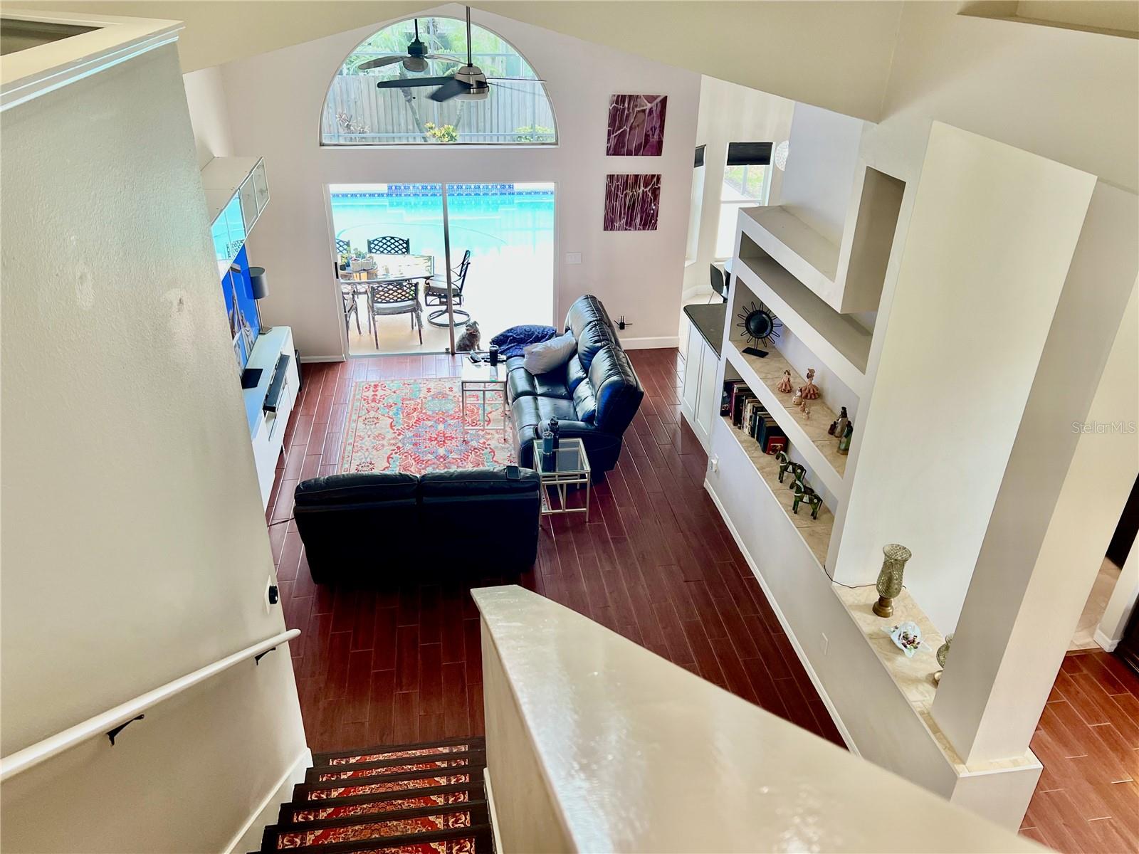 11821 EASTHAMPTON DR