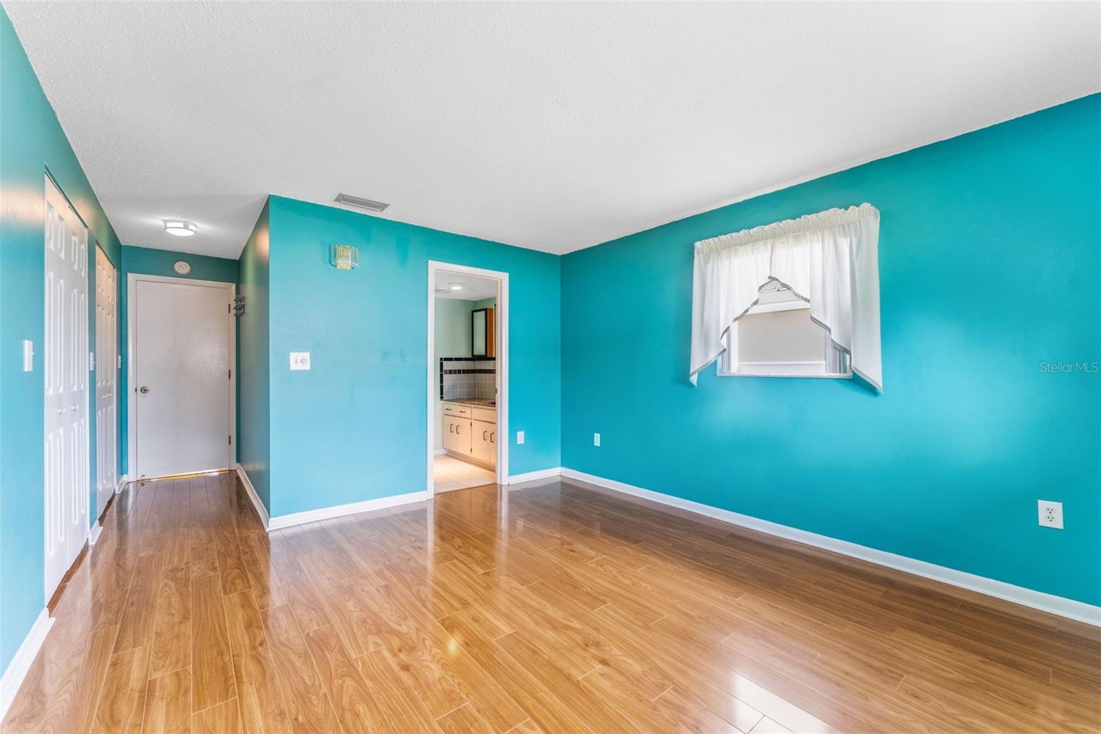 5377 SPRINGWOOD BLVD