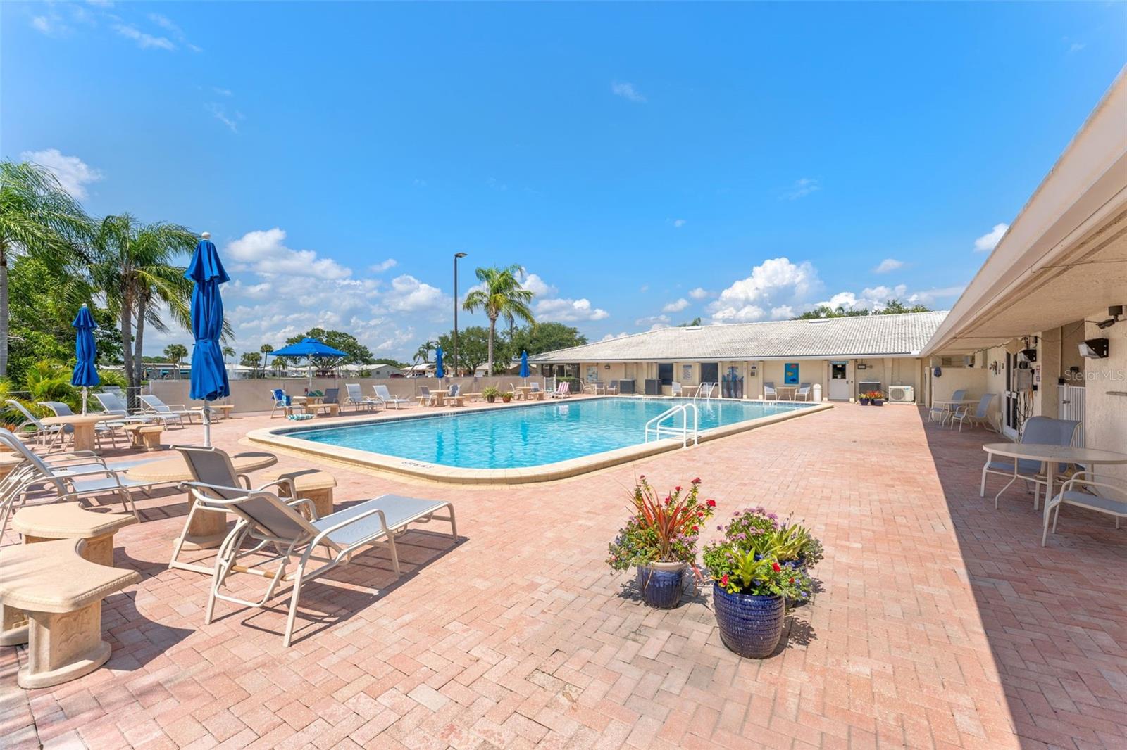 5377 SPRINGWOOD BLVD