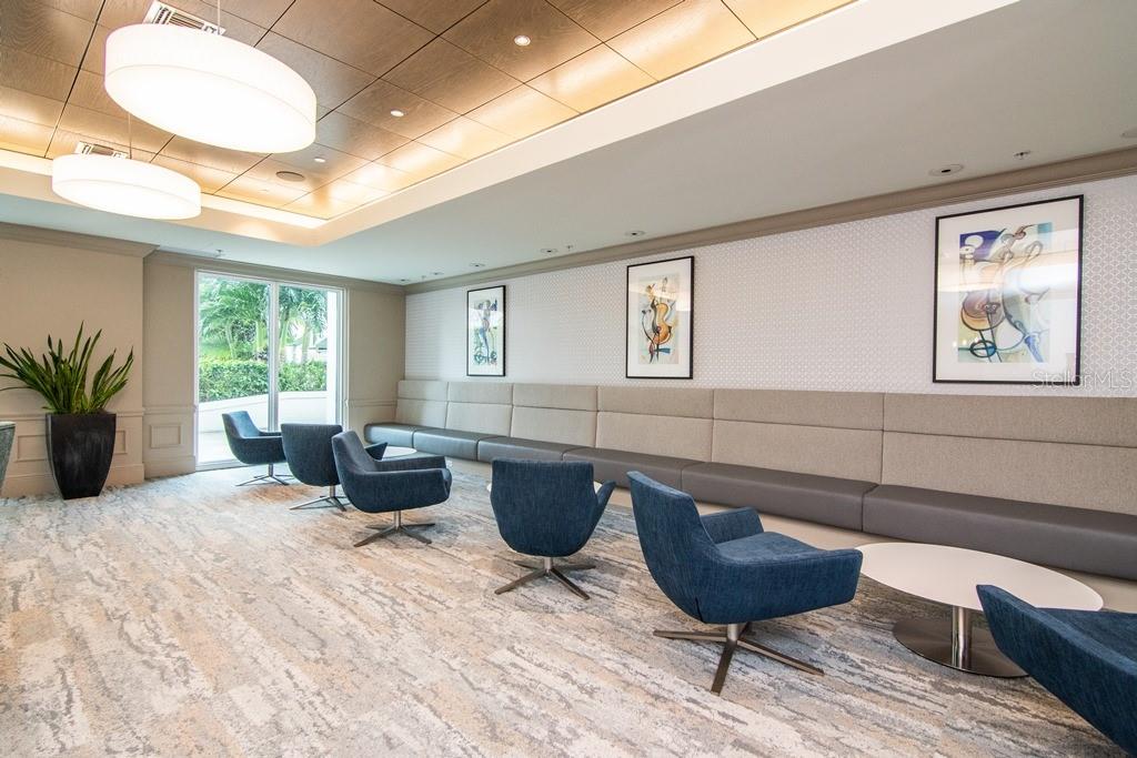 450 KNIGHTS RUN AVE #1003