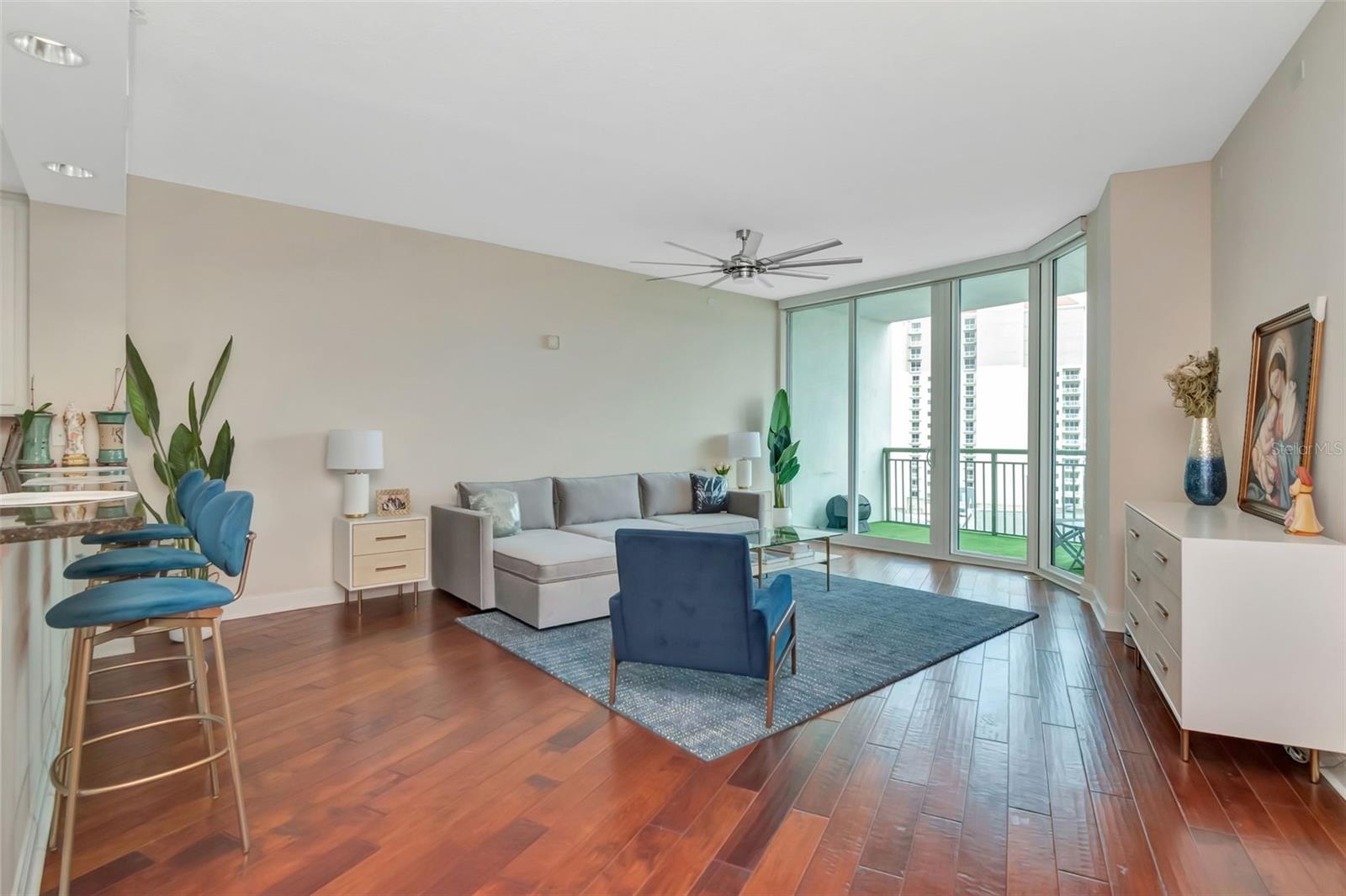 450 KNIGHTS RUN AVE #1003