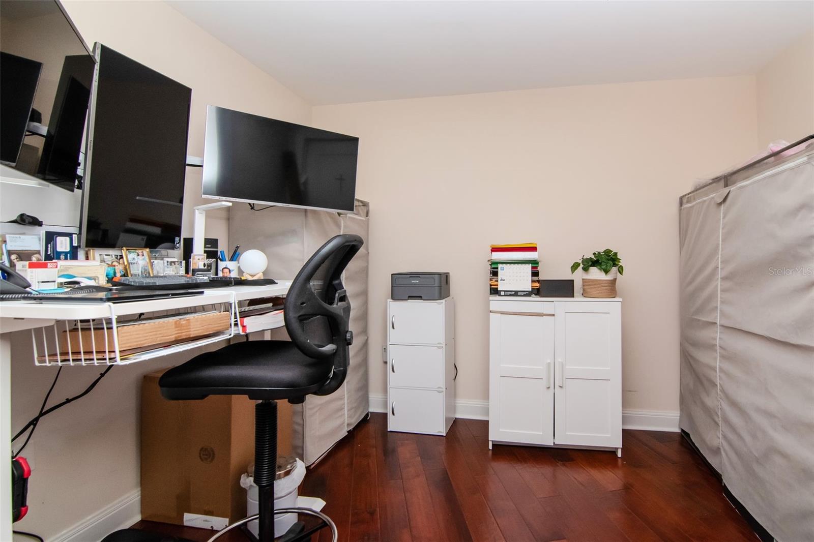 450 KNIGHTS RUN AVE #1003