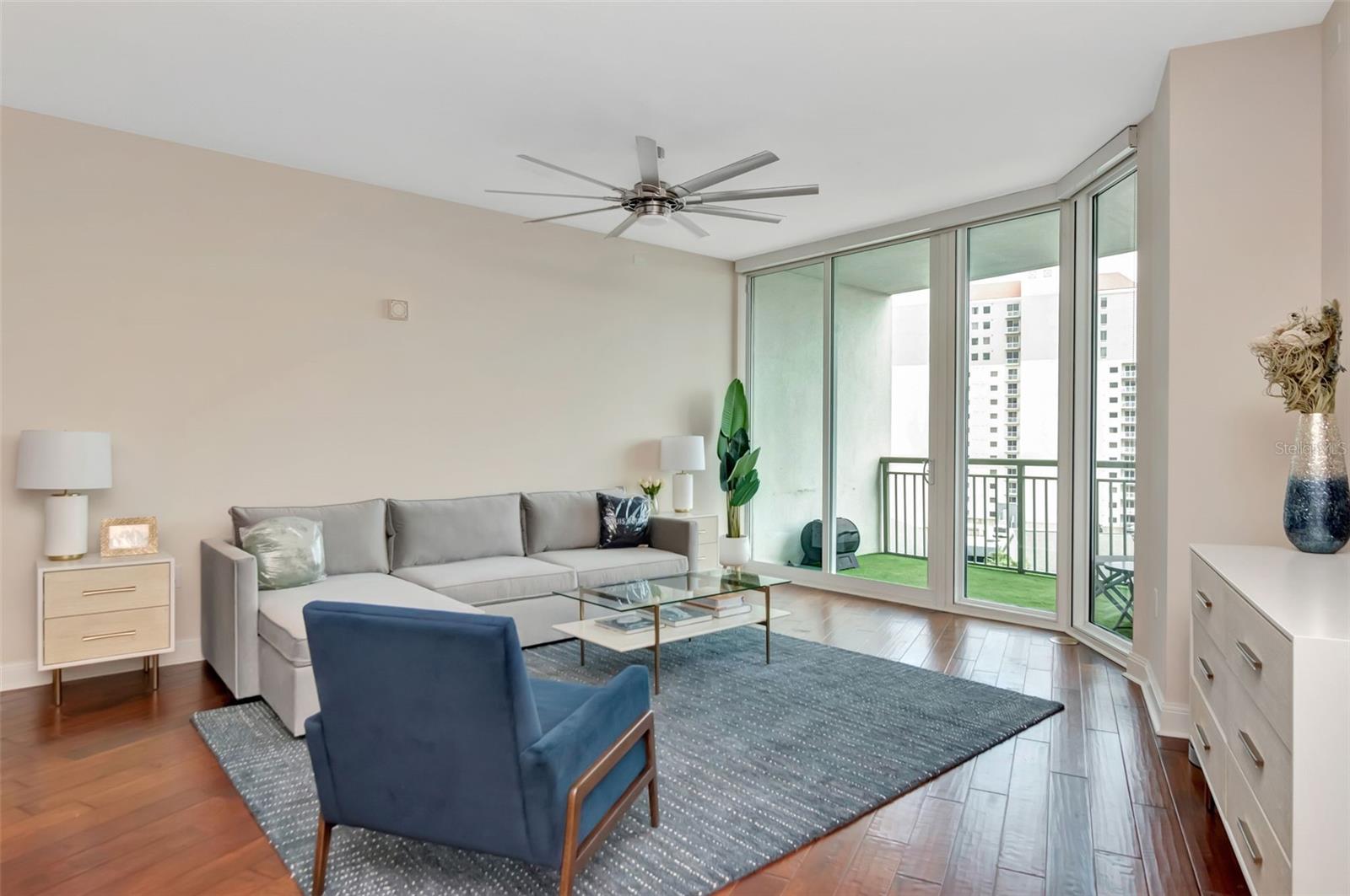 450 KNIGHTS RUN AVE #1003