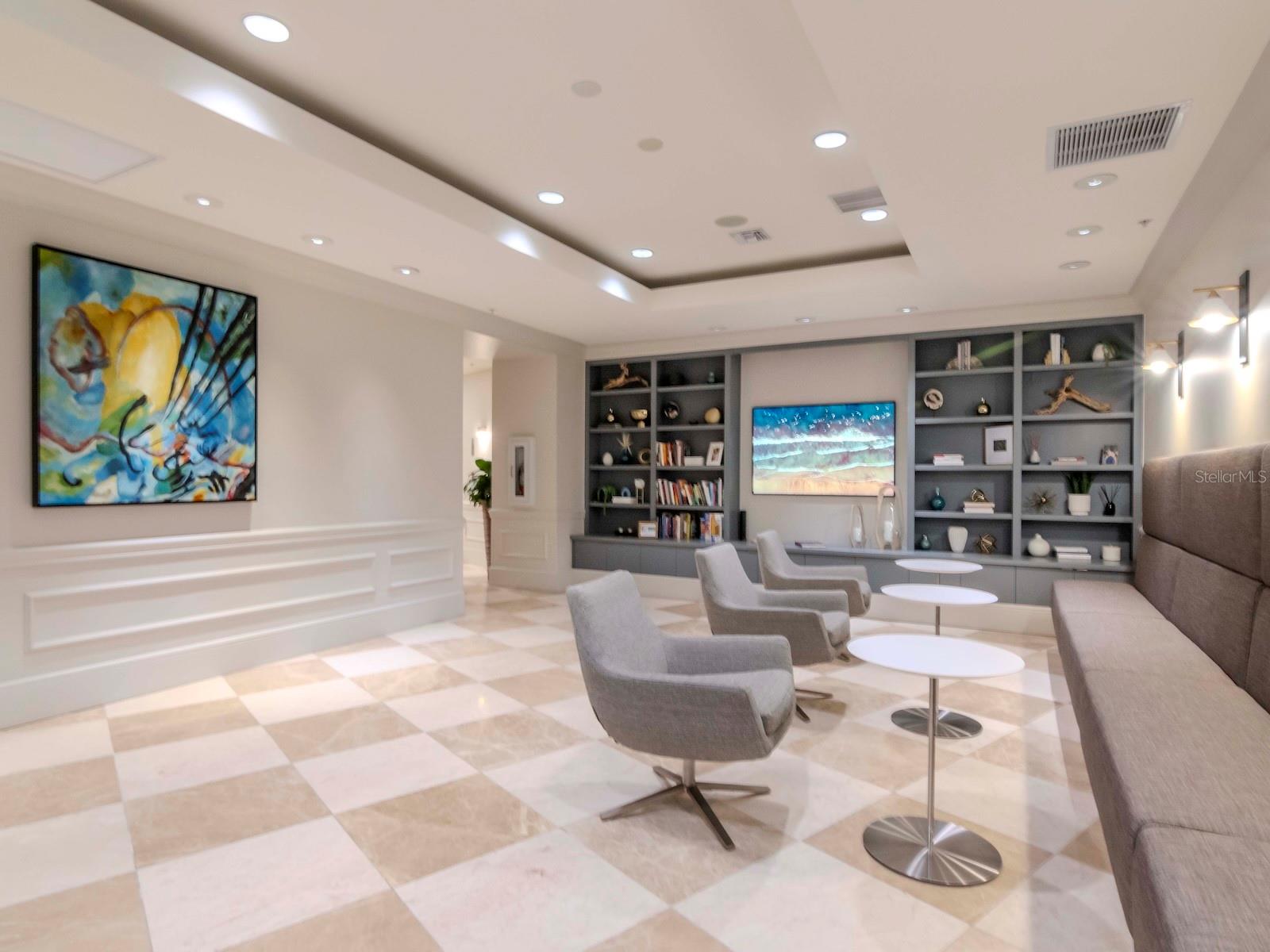 450 KNIGHTS RUN AVE #1003