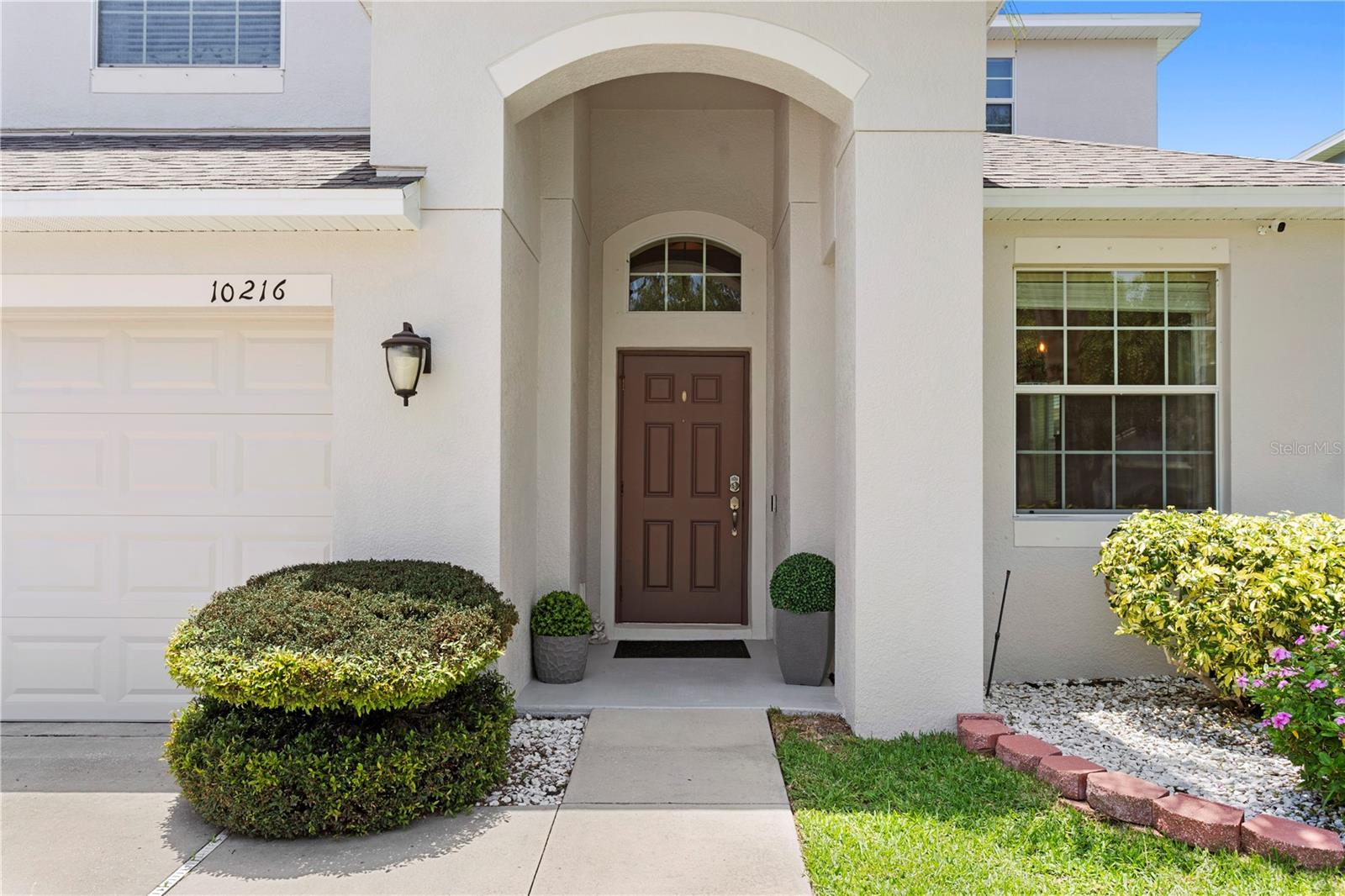 10216 SUMMER AZURE DR