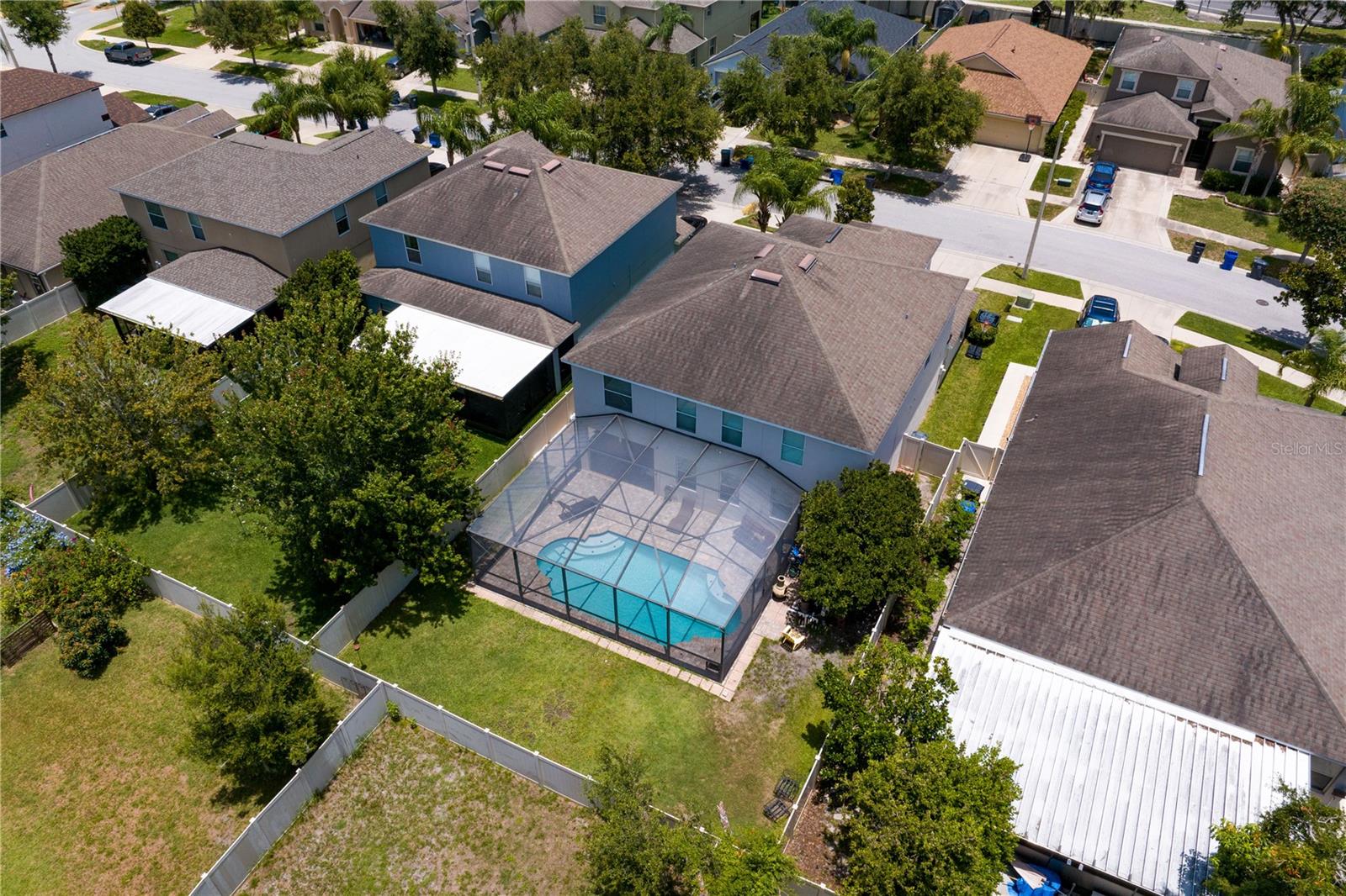 10216 SUMMER AZURE DR