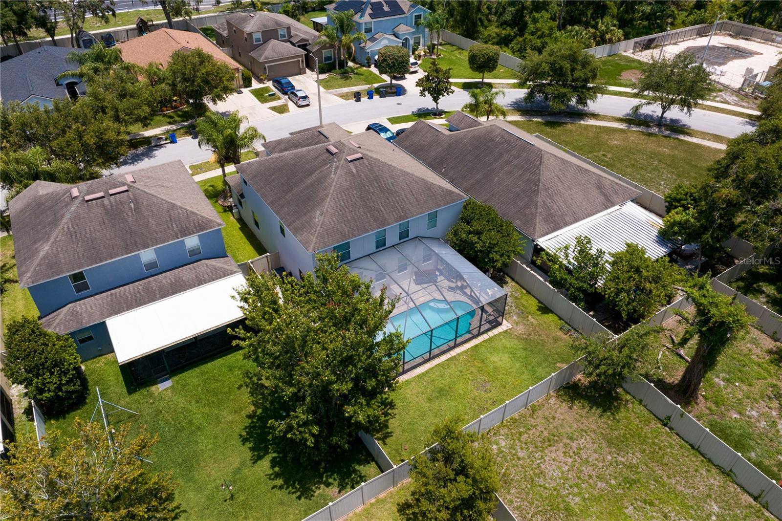 10216 SUMMER AZURE DR