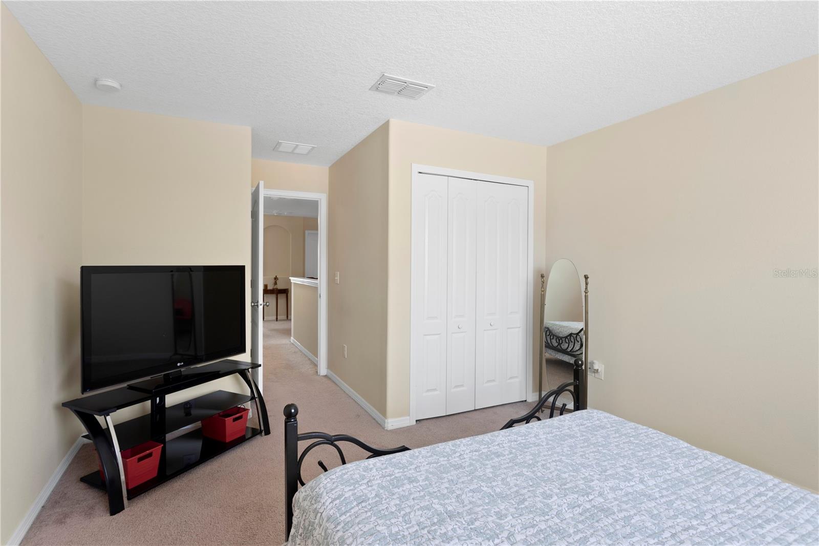 10216 SUMMER AZURE DR