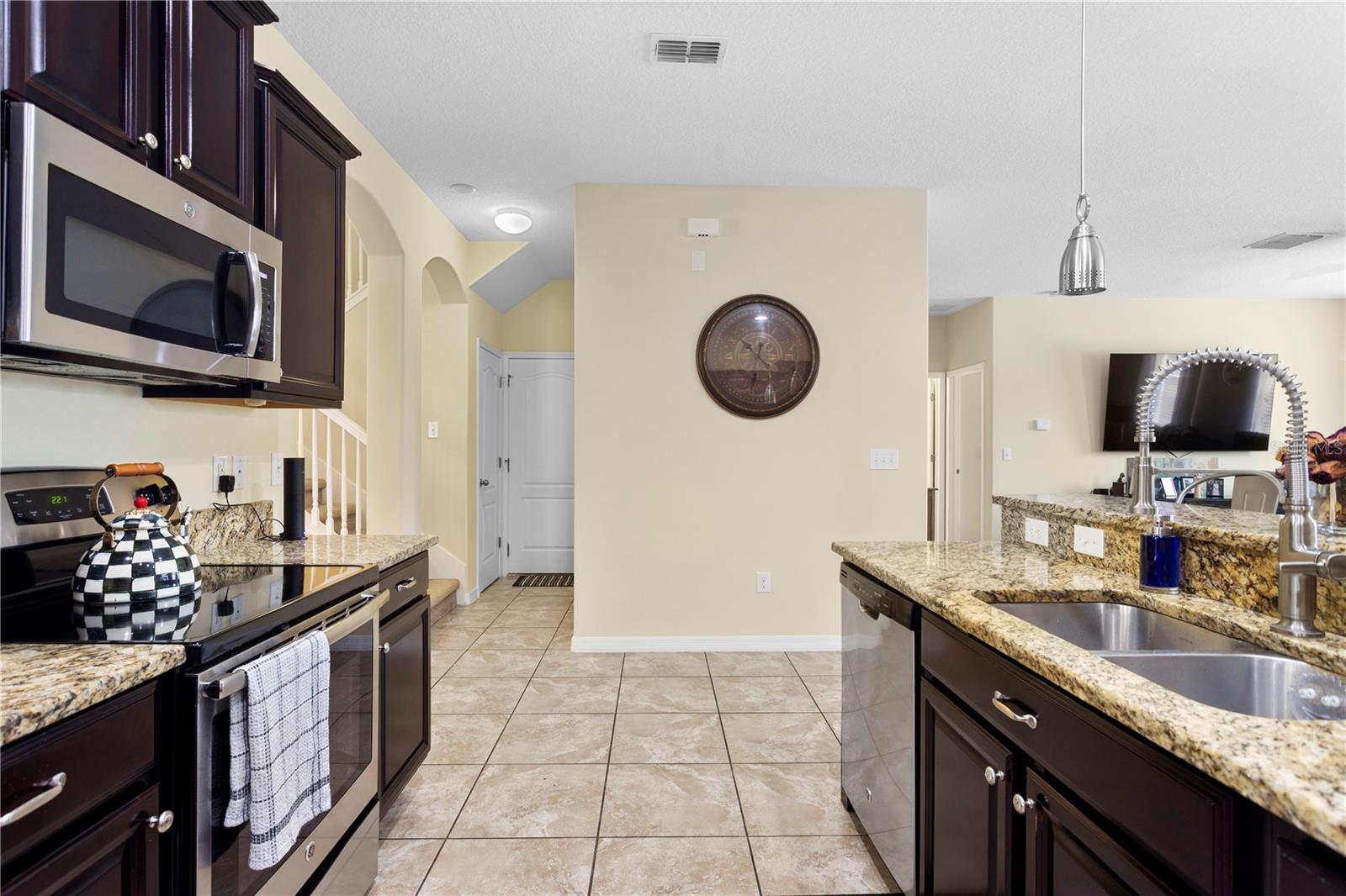 10216 SUMMER AZURE DR