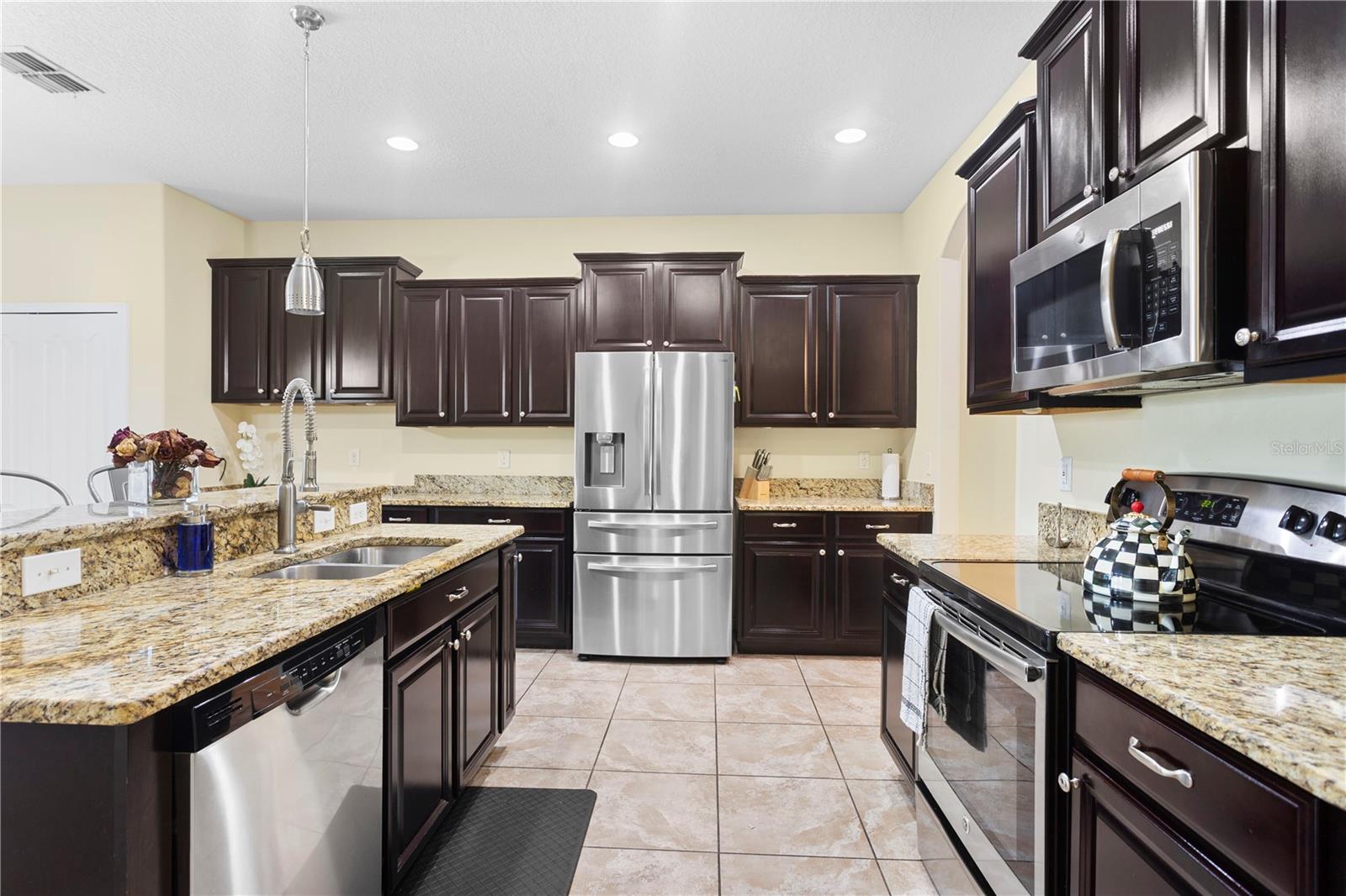 10216 SUMMER AZURE DR