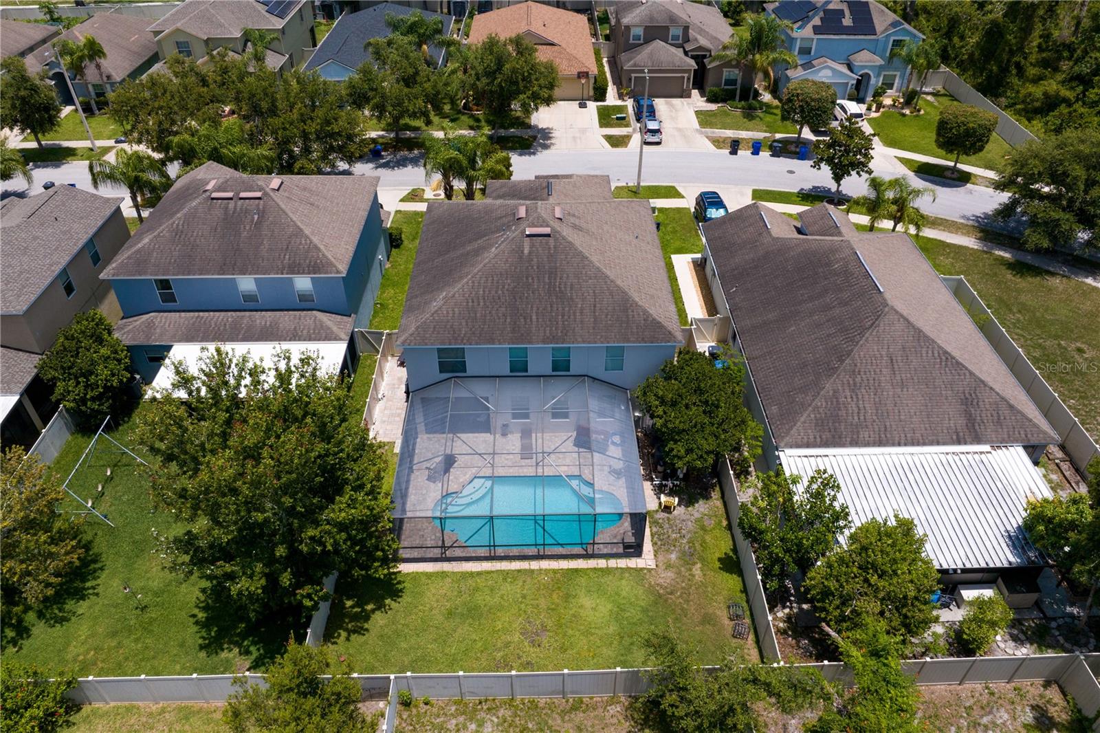 10216 SUMMER AZURE DR