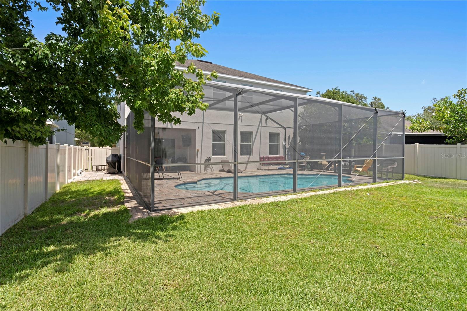 10216 SUMMER AZURE DR