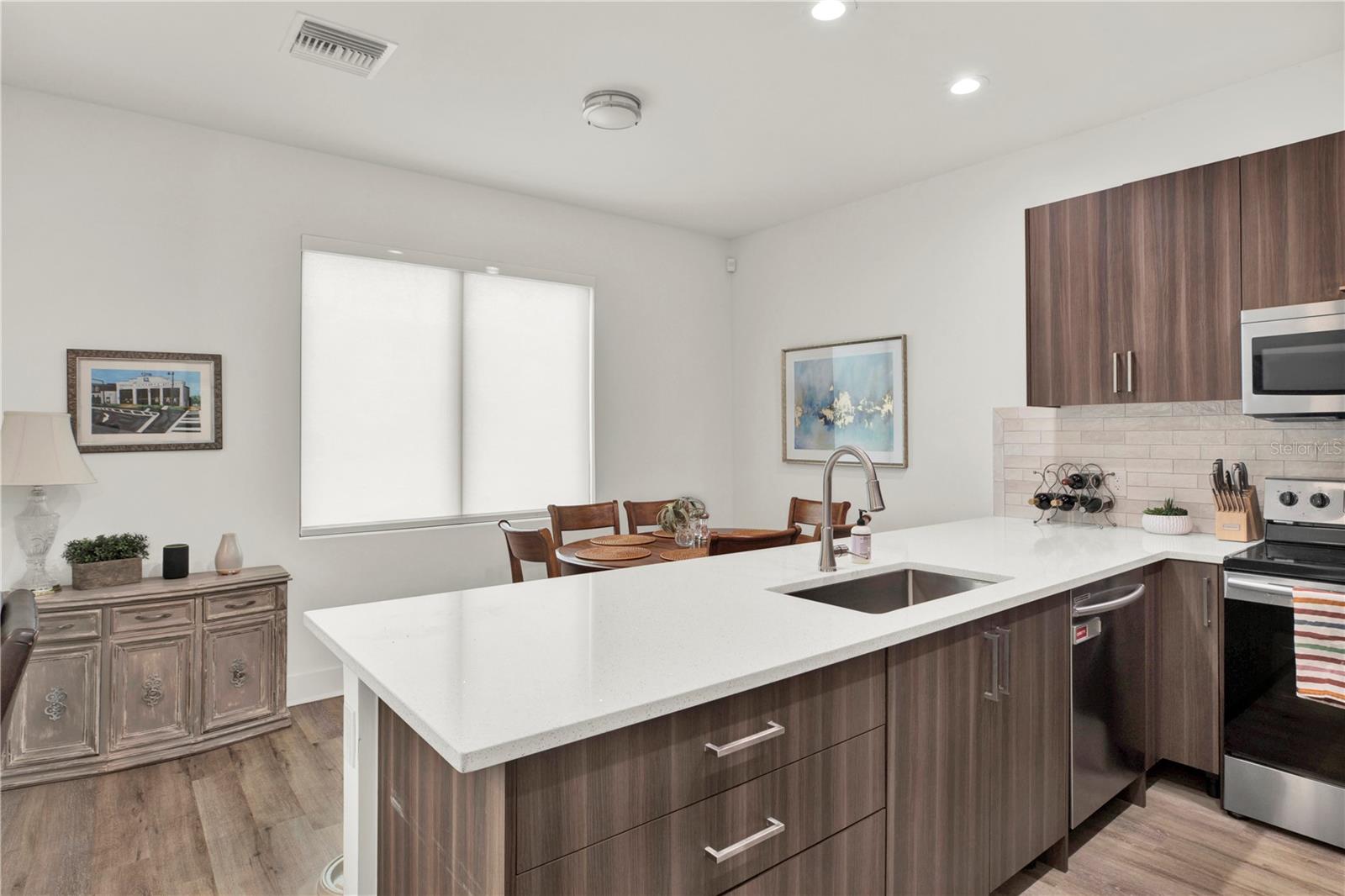 8714 PALM RANCHES PL