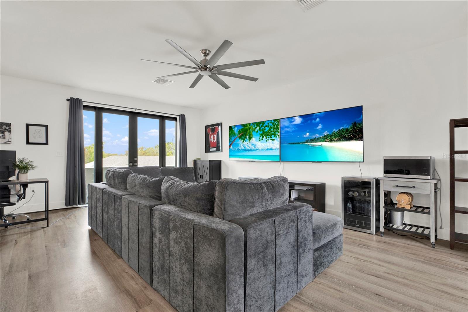 8714 PALM RANCHES PL